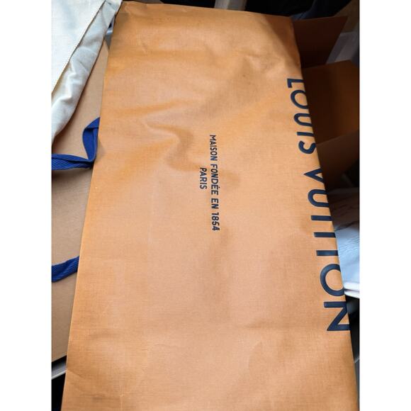 Louis Vuitton Girolata Mahina Leather Black Monogram Bucket Bag Tote Drawstring - Picture 14 of 16